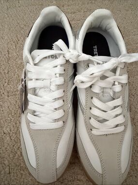 White & Light Silver Leather Sneakers